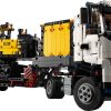 LEGO  42175 Volvo FMX truck & EC230 elektrische graafmachine