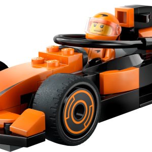 F1 coureur met McLaren racewagen