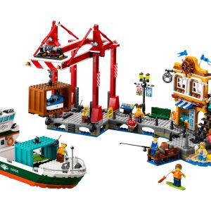 Haven met vrachtschip