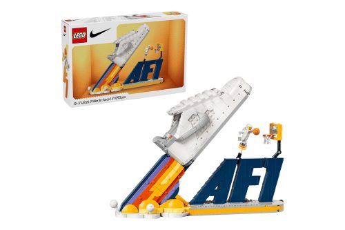 LEGO  43026 Nike Air Force 1 x LEGO set
